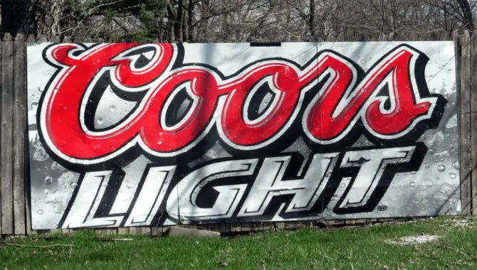Features of Coors Light Font Generator