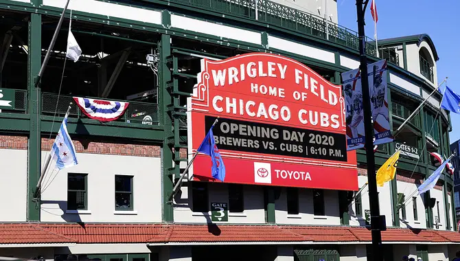 Features of Wrigley Field Font