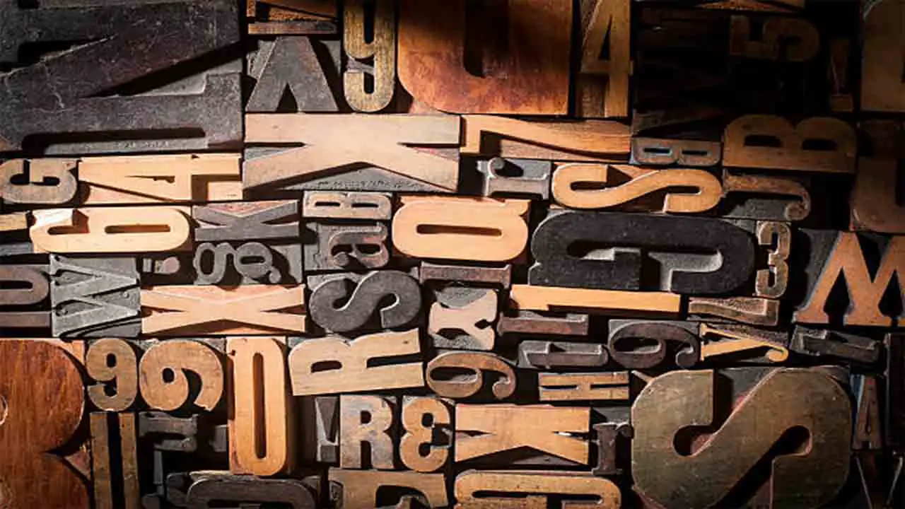 10 Stunning Examples Of Wood Block Fonts For Your Next Design Project