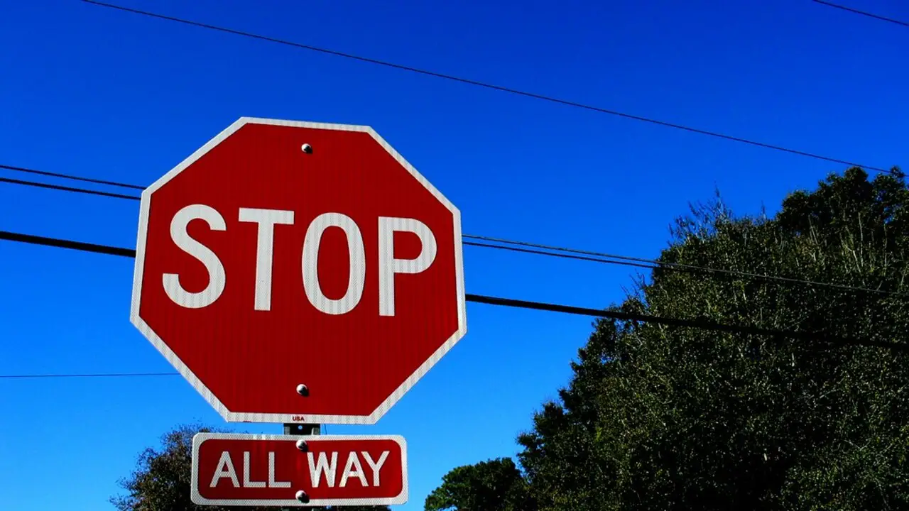 Tips For Choosing The Perfect Stop Sign-Font